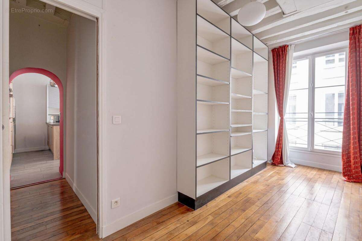 Appartement à PARIS-2E
