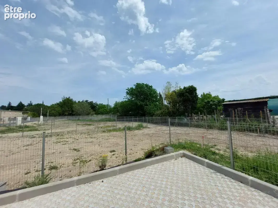 Terrain a batir de 323 m² a l'isle sur la sorgue - photo 2