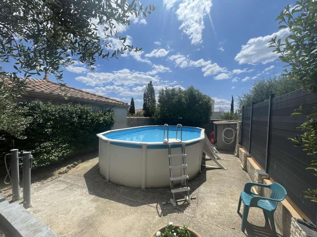 Maison à SAINT-FELIX-DE-LODEZ