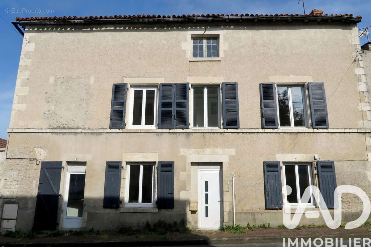 Photo 2 - Maison à SAINT-SAVIN