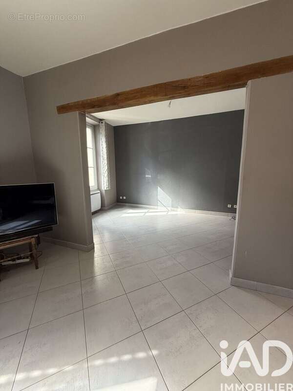 Photo 2 - Maison à VOULX