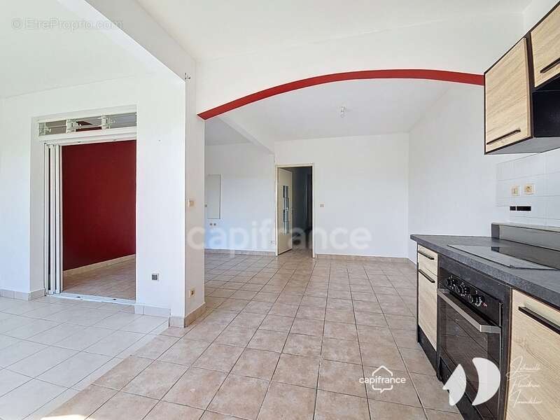 Appartement à BAIE-MAHAULT