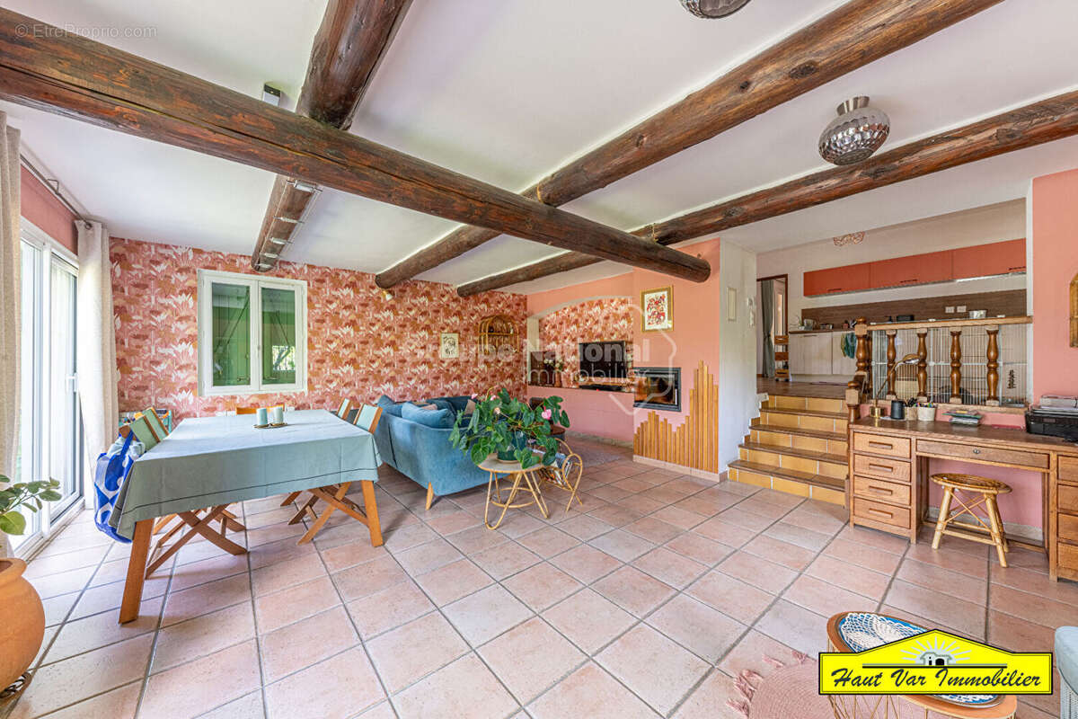 Maison familiale 144m² avec piscine, au calme en plein centre-ville - photo 7
