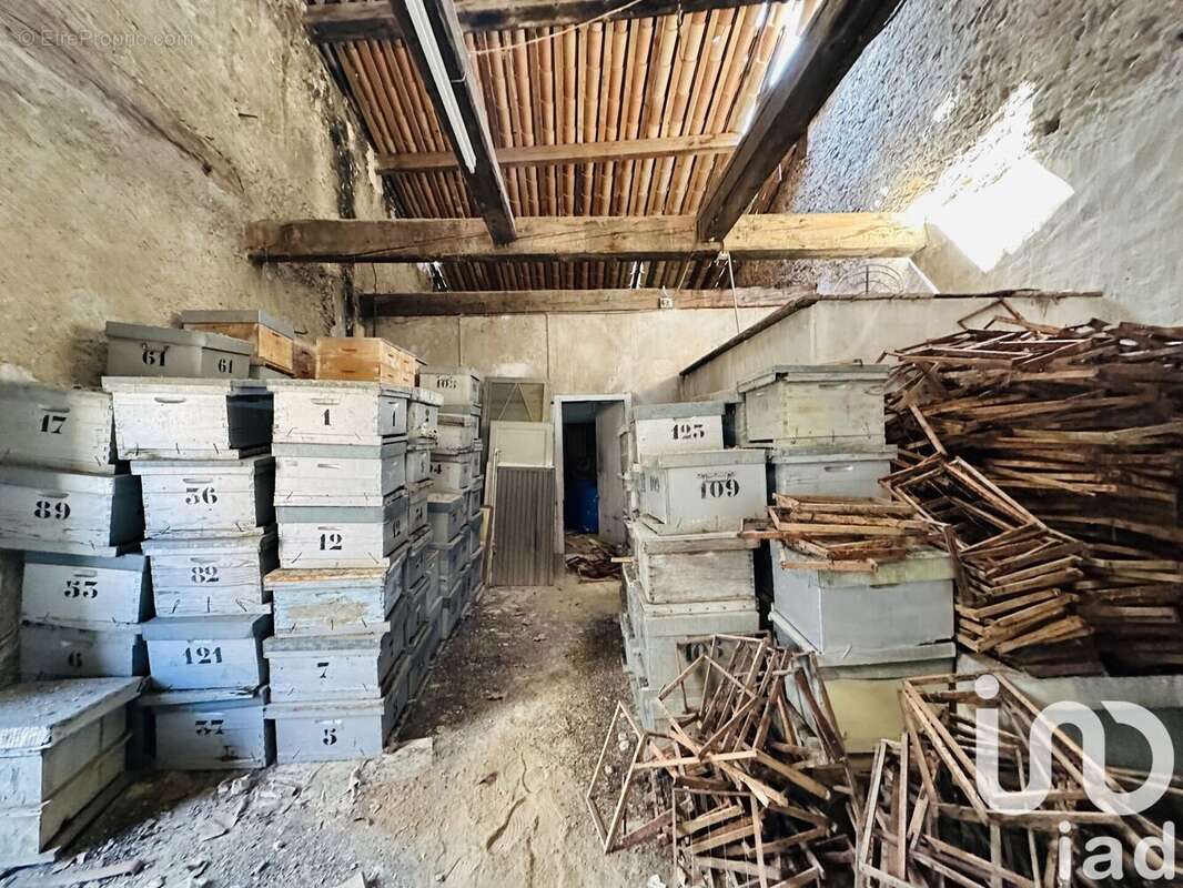 Photo 3 - Parking à PORTEL-DES-CORBIERES