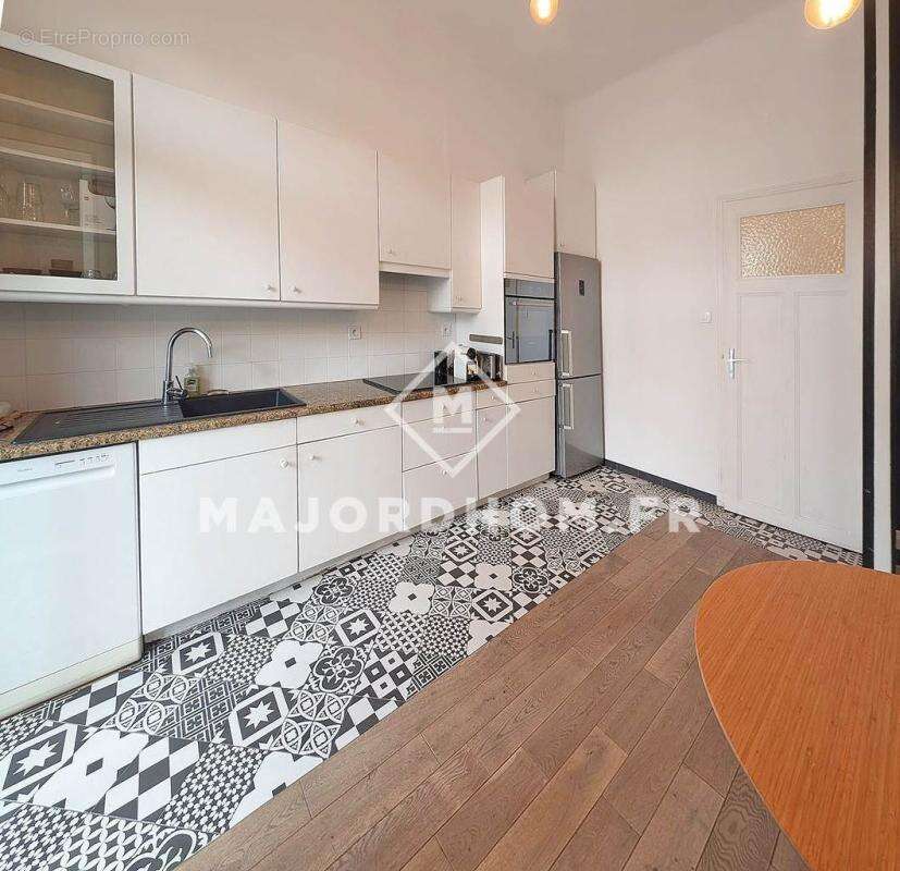 Appartement à MARSEILLE-7E