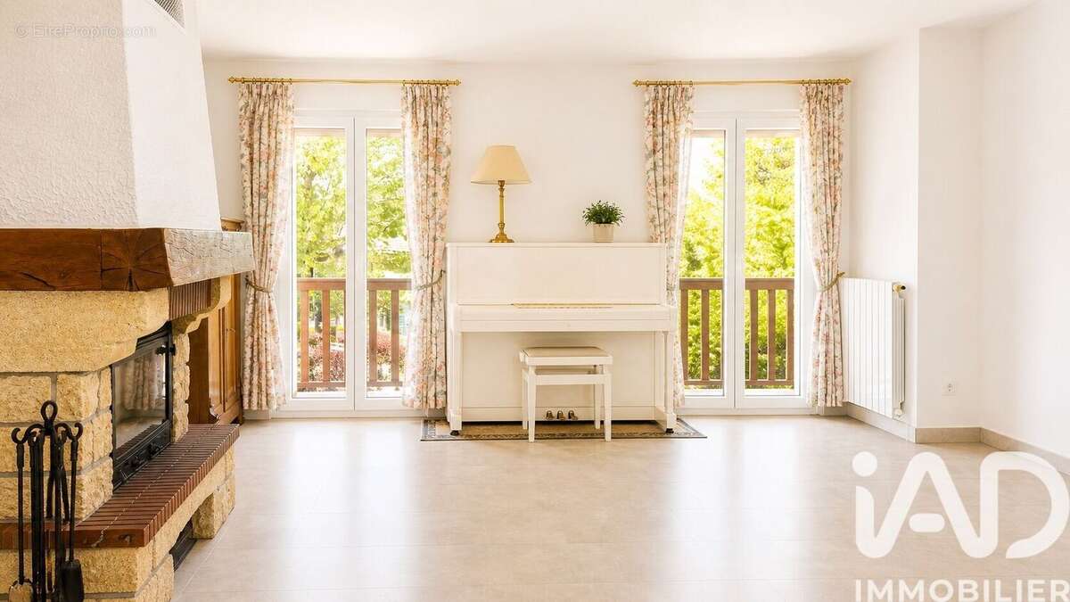 Photo 2 - Maison à MONTIGNY-LES-METZ