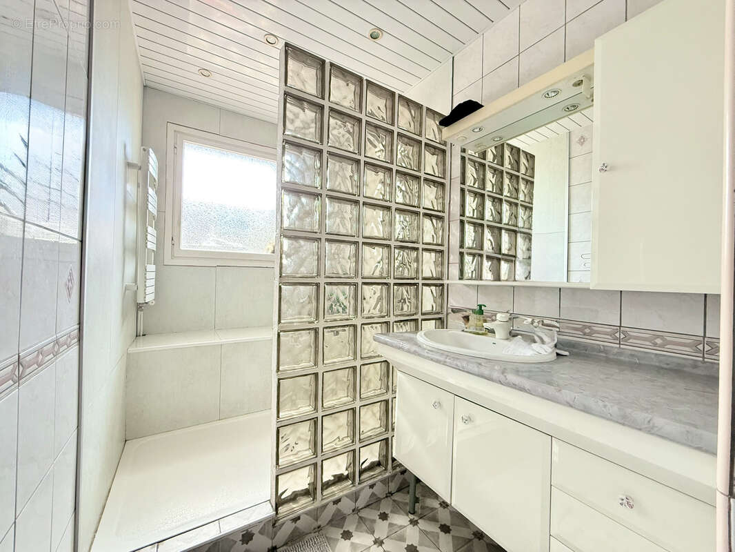 Appartement à MARSEILLE-10E