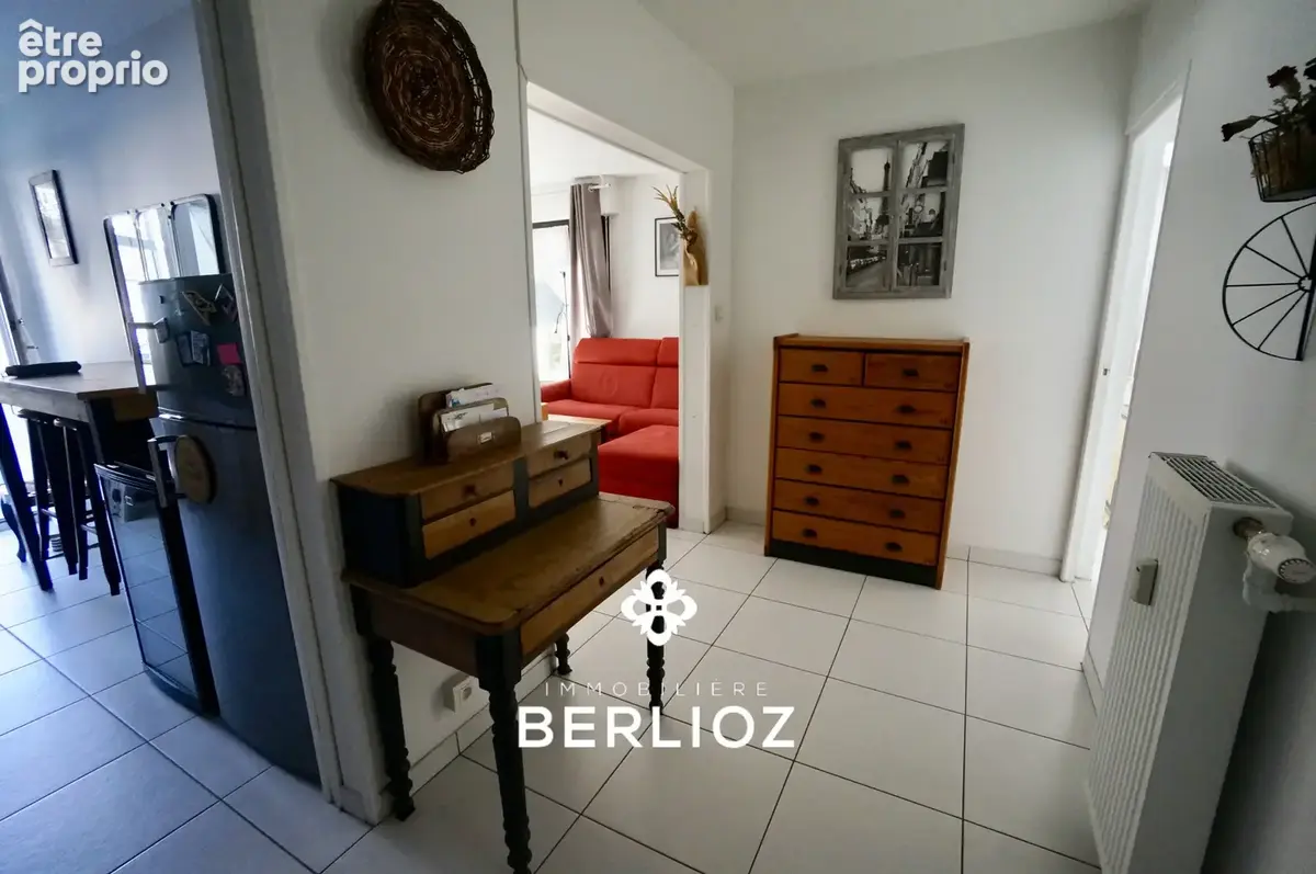 Appartement T3 à Meylan, secteur Grand Pré, avec cave et parking privatif - photo 4
