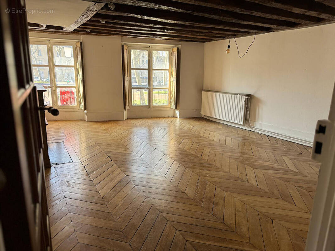 Appartement à VERSAILLES