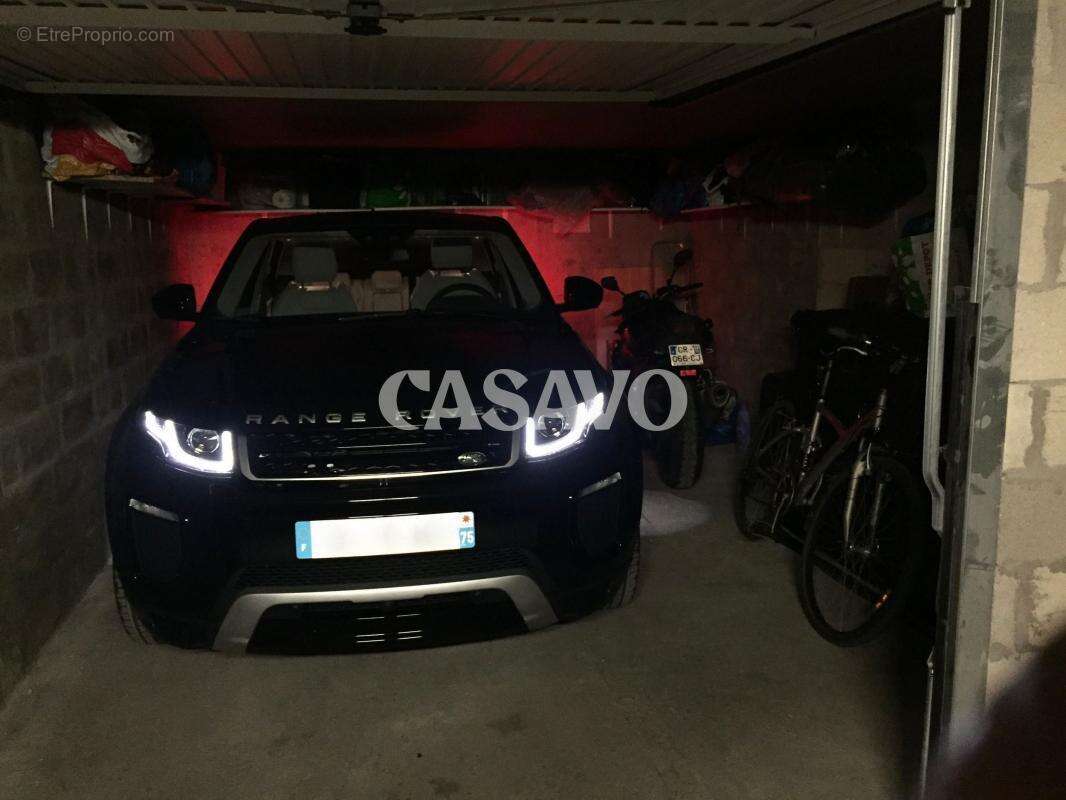 Parking à PARIS-10E