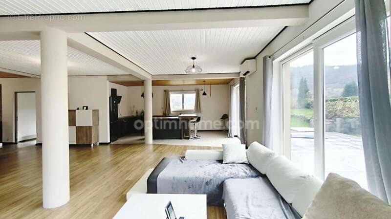 Maison à LE THILLOT