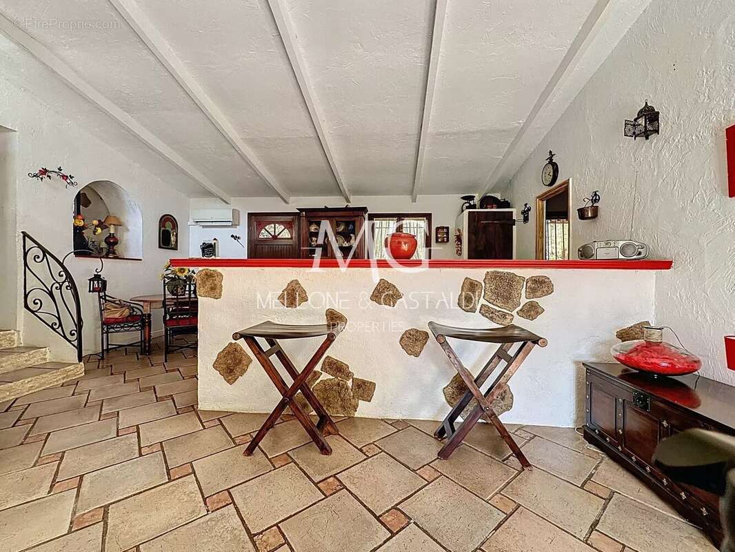 Maison à MOUGINS
