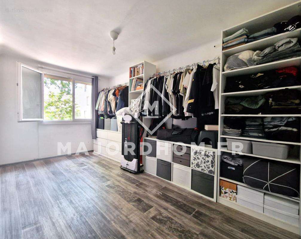 Appartement à MARSEILLE-10E