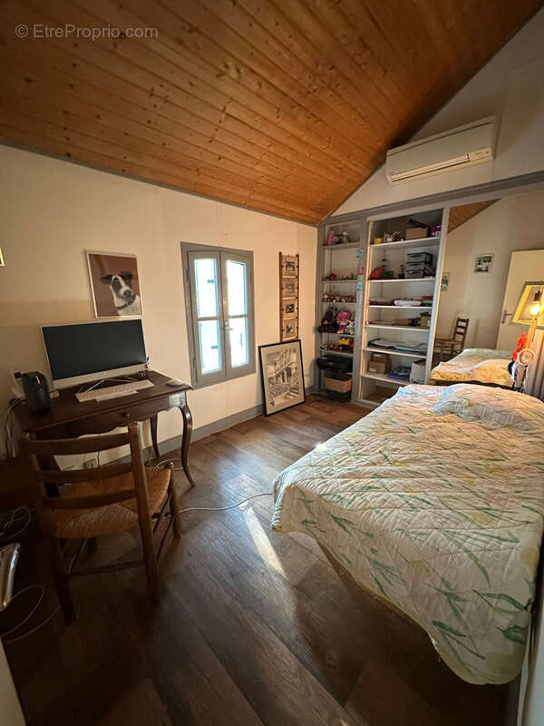 Maison à SAINT-CHRISTOPHE-DE-DOUBLE