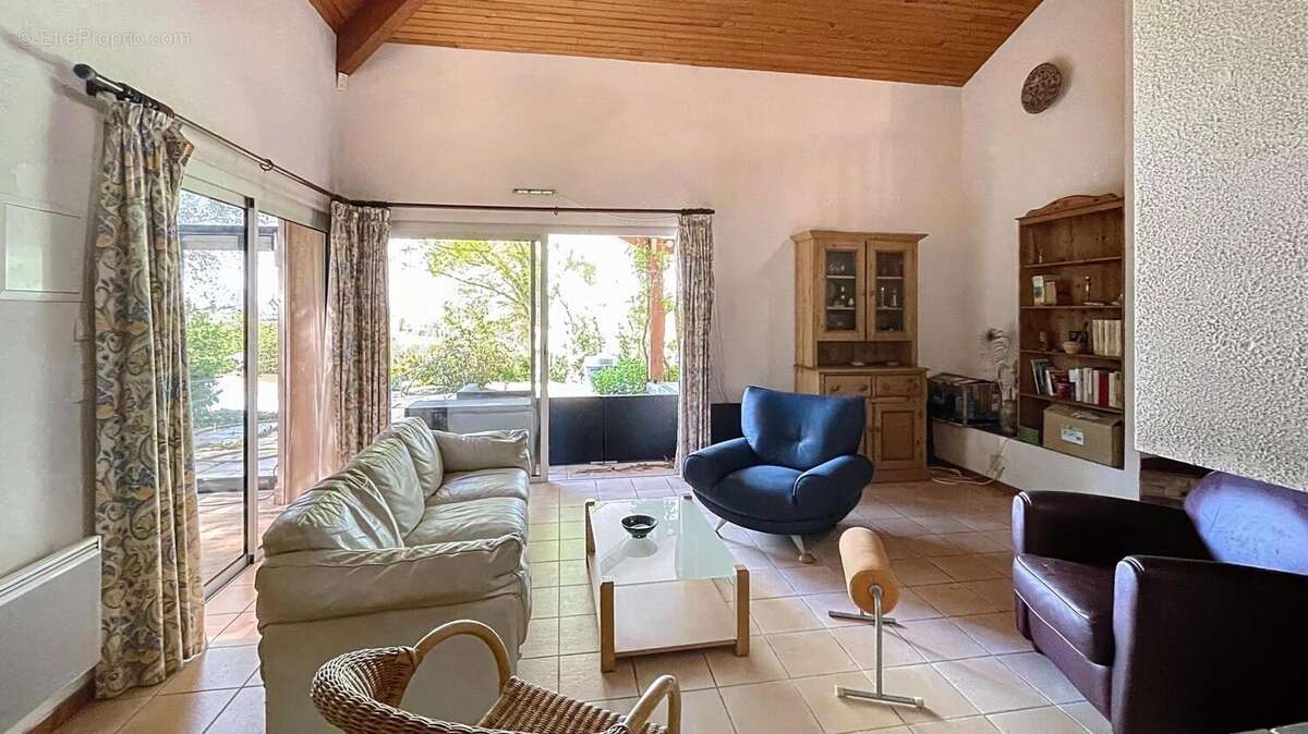 Maison 197 m² à Le Pian-Sur-Garonne  - photo 5