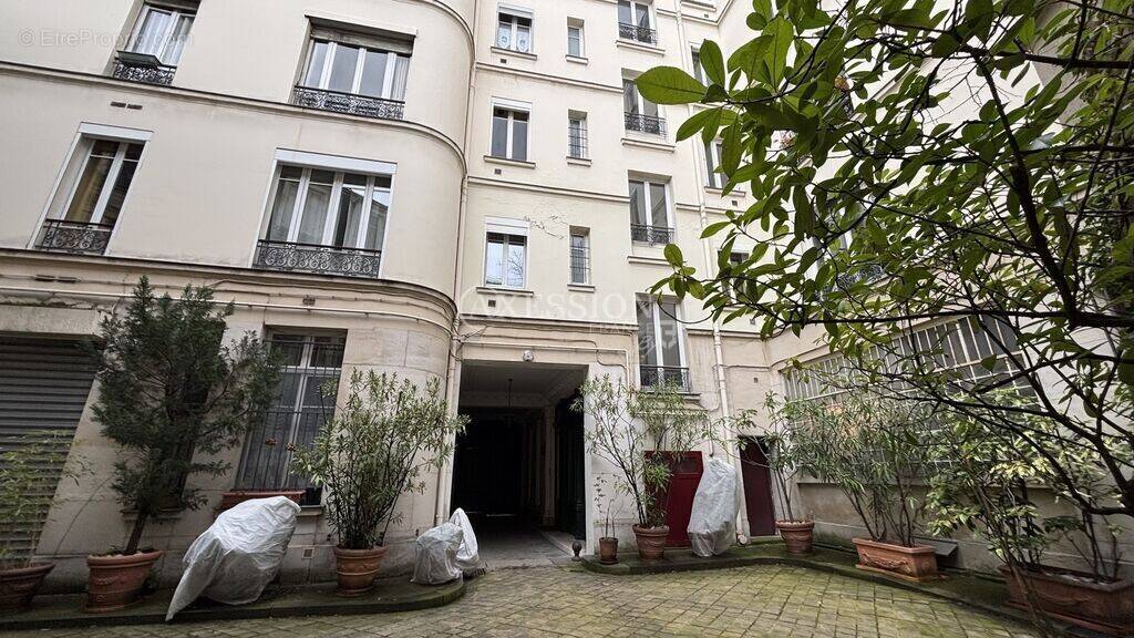 Appartement à PARIS-11E