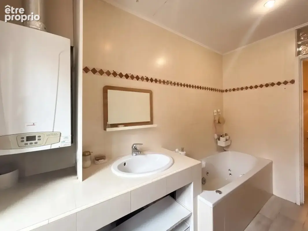 BAS MONT BORON - Appartement-Villa 6 pièces - photo 15