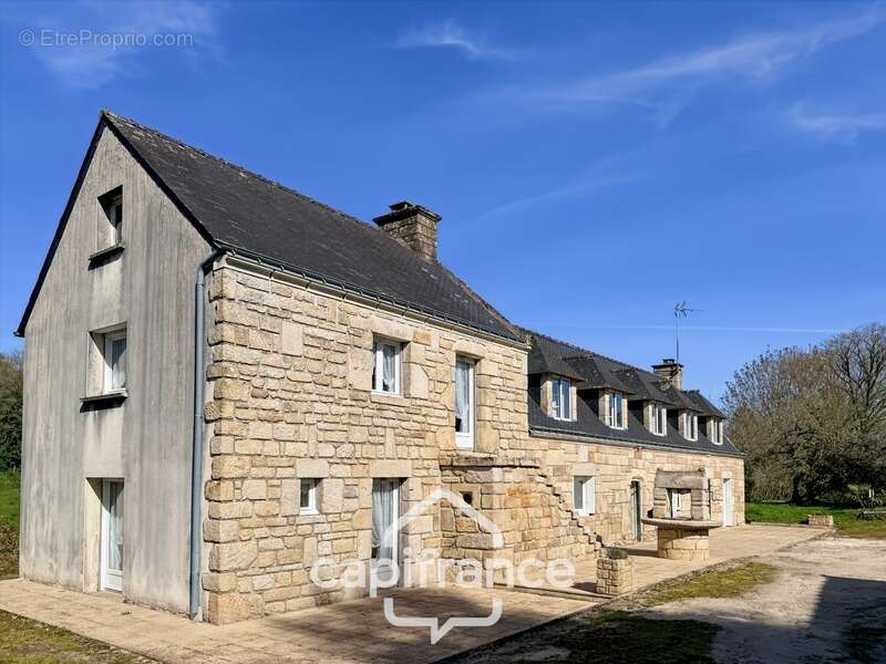 Maison à GUERN