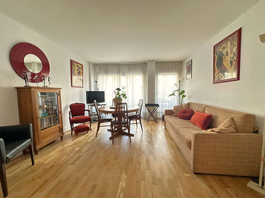 Appartement à CHAVILLE