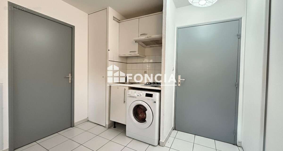 Appartement à LATTES
