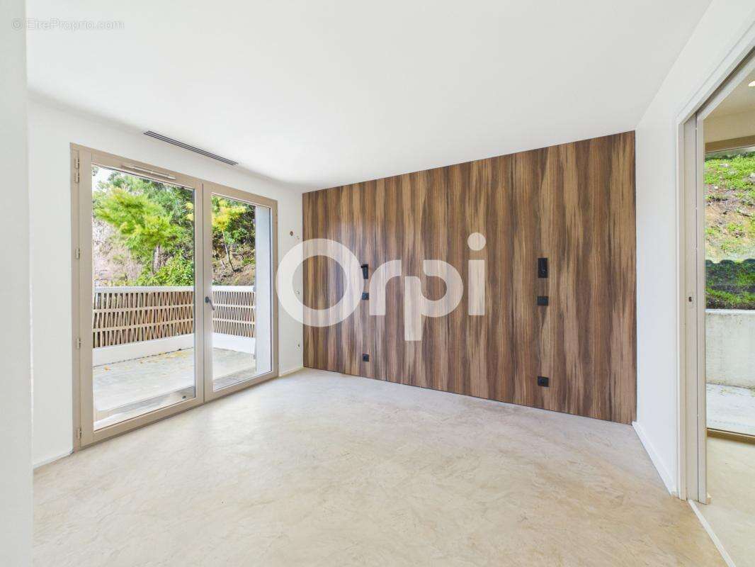 Maison à MANDELIEU-LA-NAPOULE