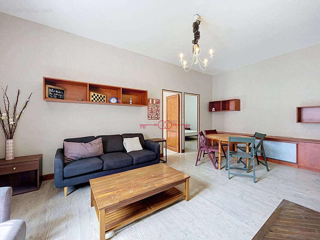 Appartement 4 pièces de 90,56 m² Carrez avec cave de 50 m² et parking - photo 2