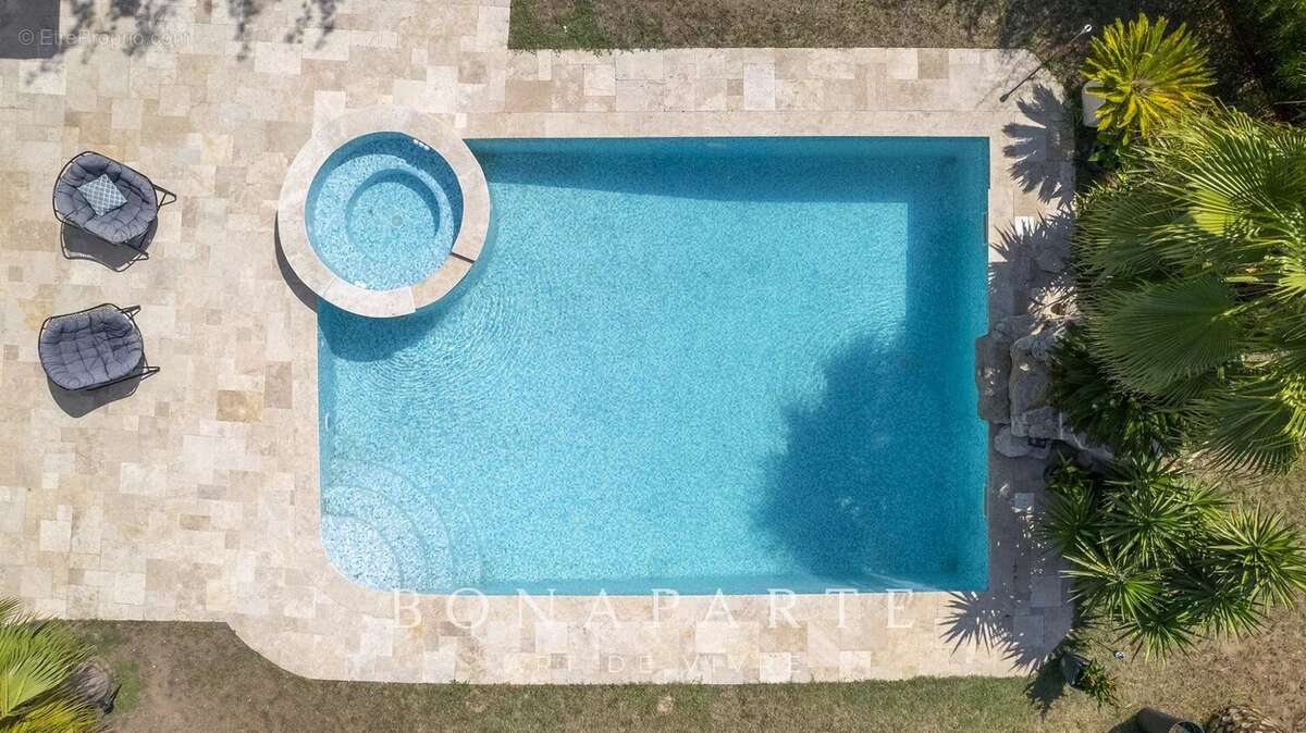 EXCLUSIVITE : Villa - 172 m² - 7 pièces - photo 3