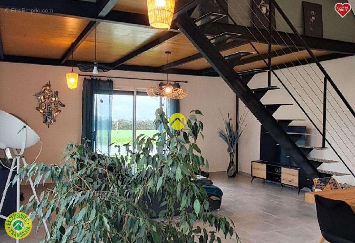 Maison à DOMPIERRE-SUR-BESBRE