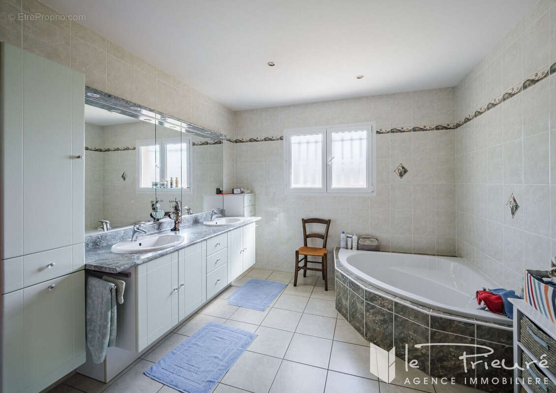 Maison à LESCURE-D&#039;ALBIGEOIS