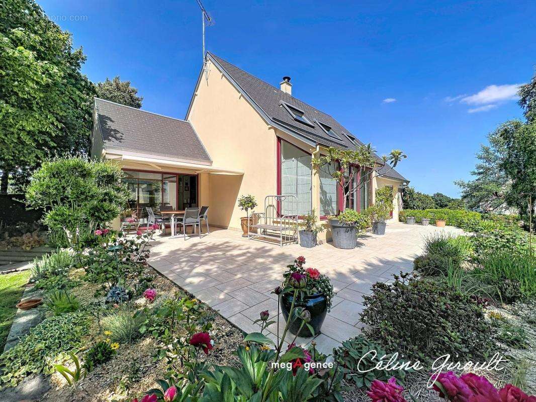 Maison à BACILLY