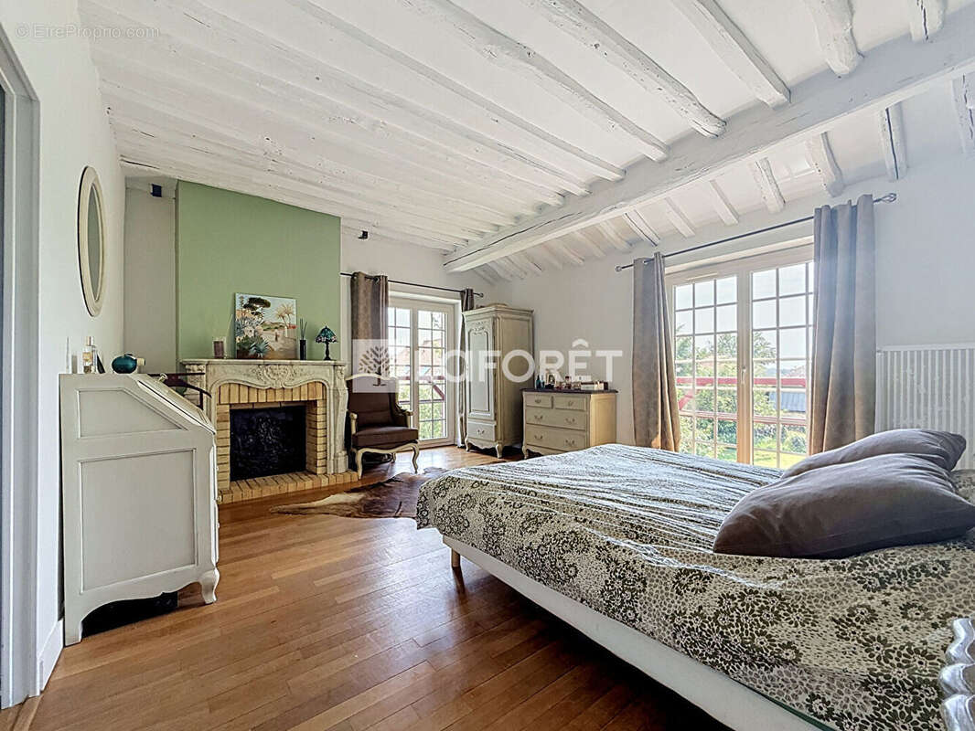 Maison Briarde de caractère, La Houssaye-en-Brie  200 m²  Terrain 1 710 m² - photo 5