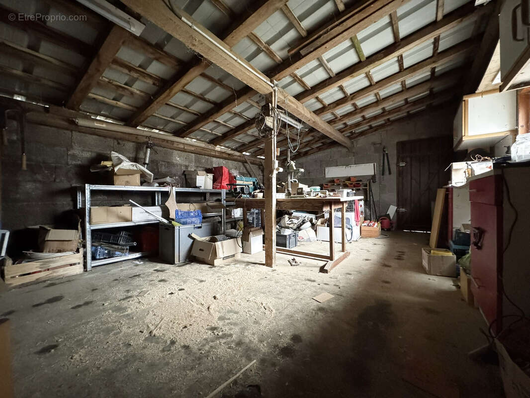 Maison à LA LANTERNE-ET-LES-ARMONTS