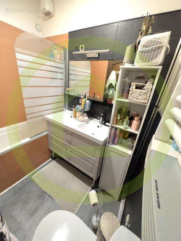 Appartement à MOUY