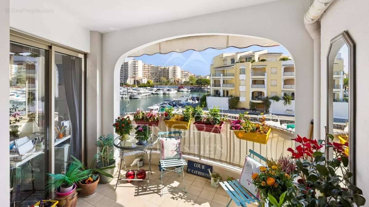 Appartement à MANDELIEU-LA-NAPOULE