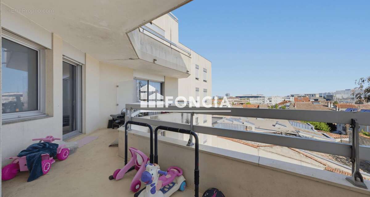 Bordeaux tondu / mouneyra – t2 de 51 m² avec terrasse, parking et cave - photo 2