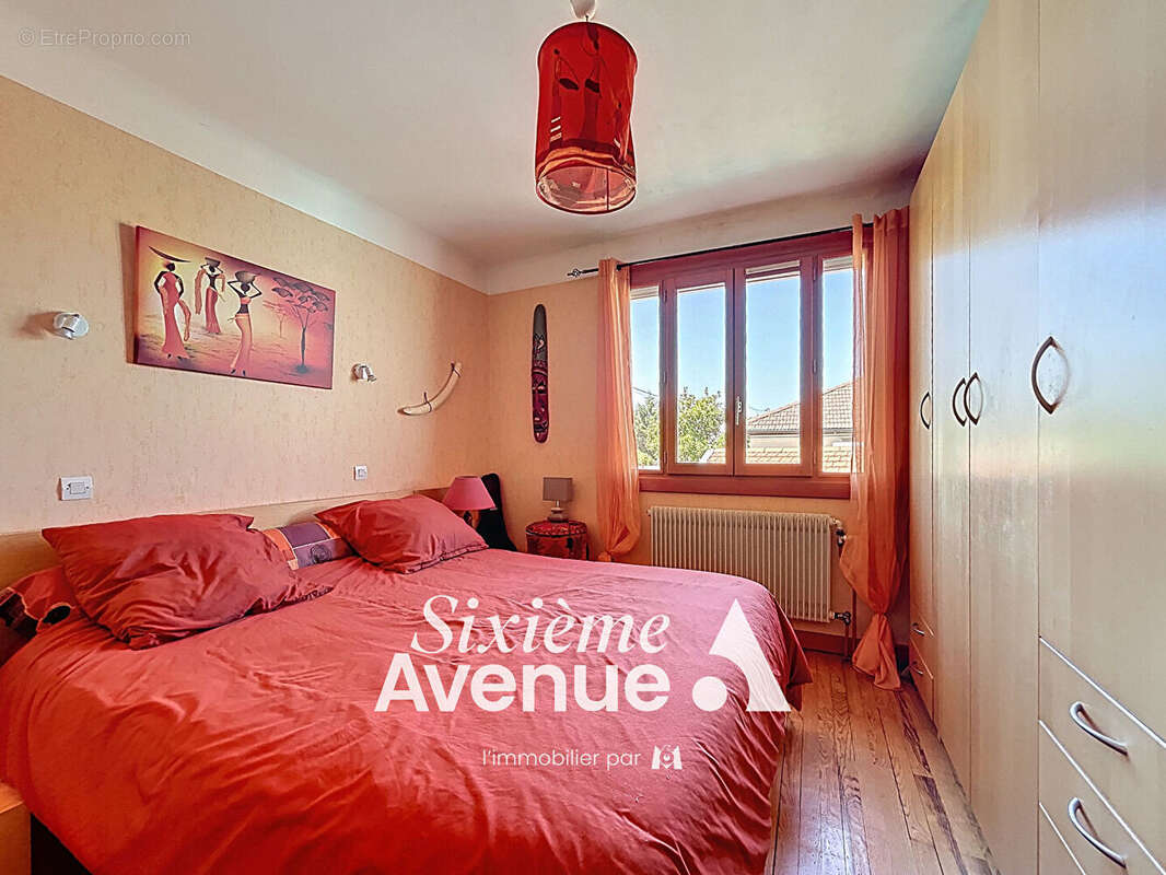 Maison à VAULX-EN-VELIN