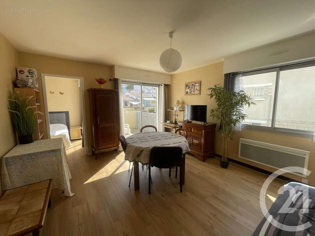 Appartement 42 m² à Royan  - photo 3