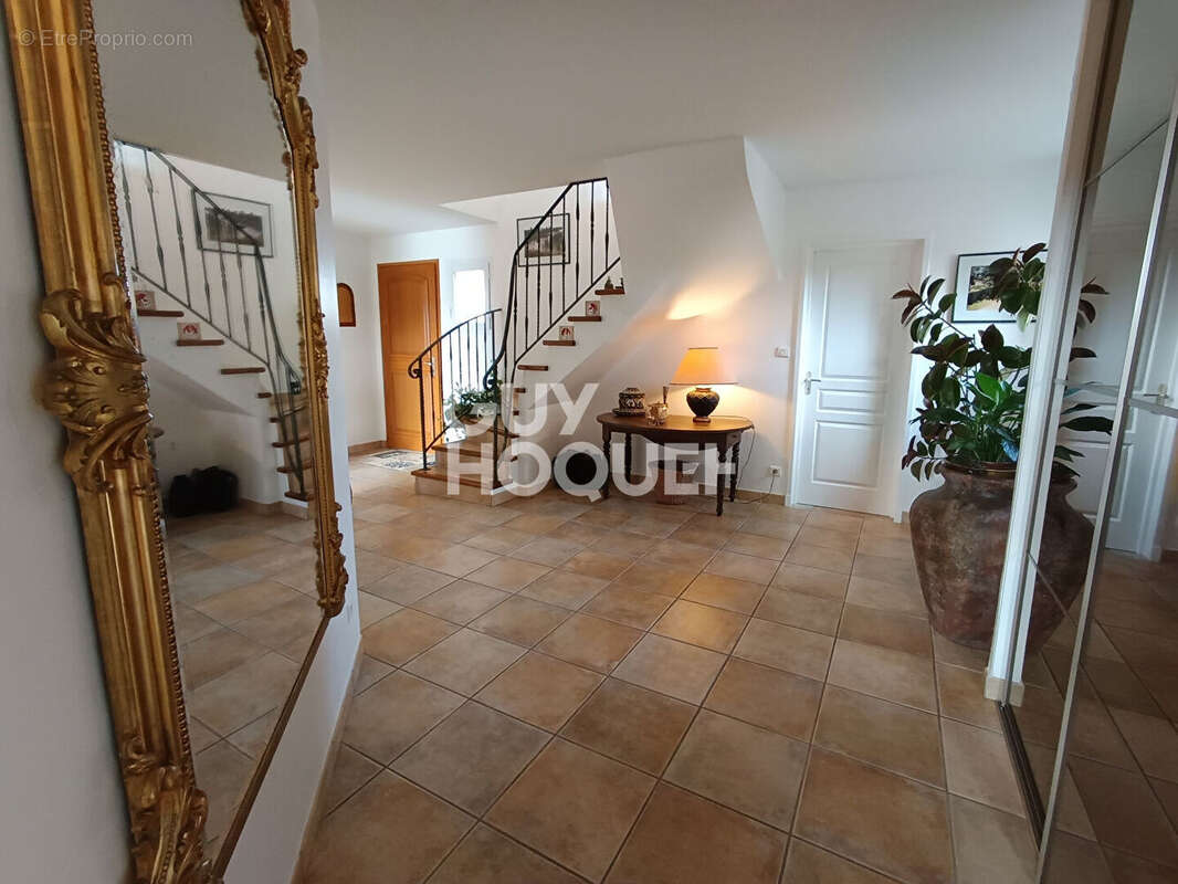 Maison à BOISSET-LES-MONTROND