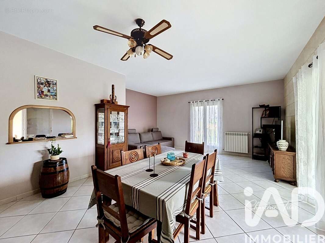 Maison 162 m² à Lalande-De-Pomerol  - photo 6