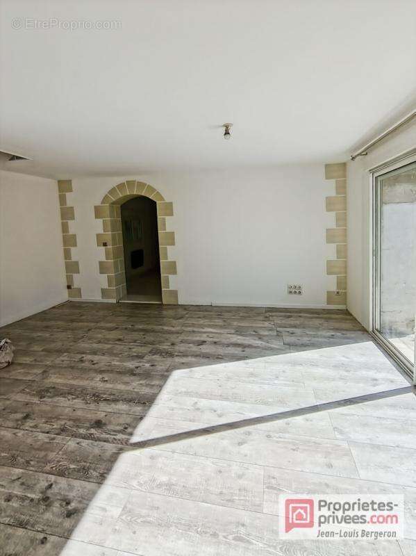 Maison à POCE-SUR-CISSE