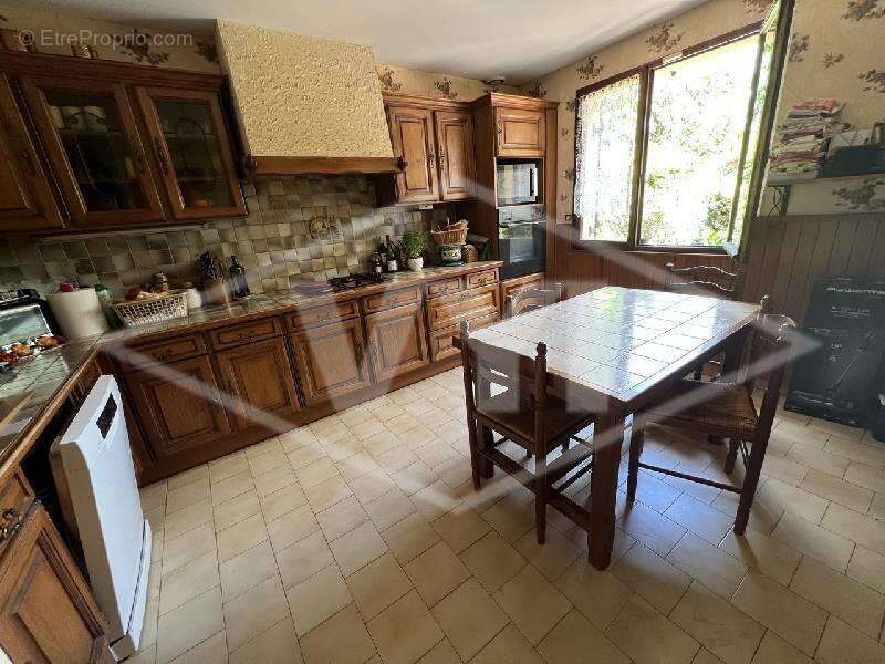 Maison à COMBS-LA-VILLE