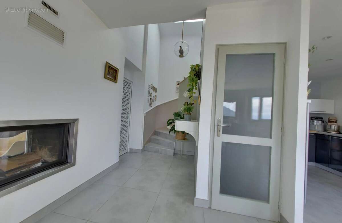 Maison à NOYAREY