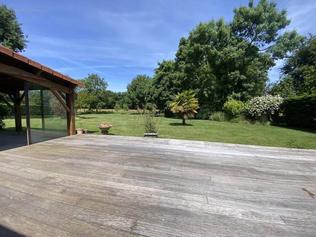 Maison à BEGROLLES-EN-MAUGES