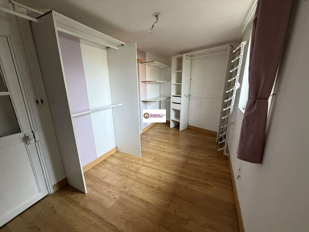 Appartement à LE MELE-SUR-SARTHE