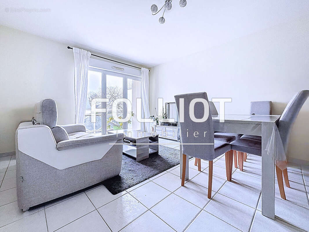 Appartement à MATHIEU