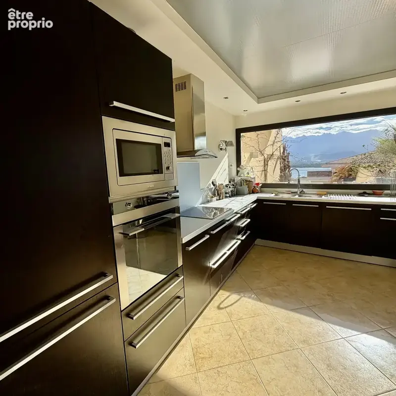 CALVI Centre- Appartement 3 chambres Vue mer et citadelle - photo 6