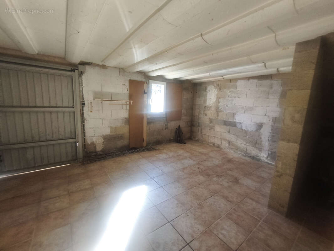 Maison à LE COLLET-DE-DEZE