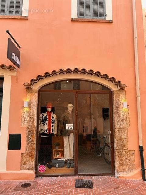 Commerce à SANARY-SUR-MER