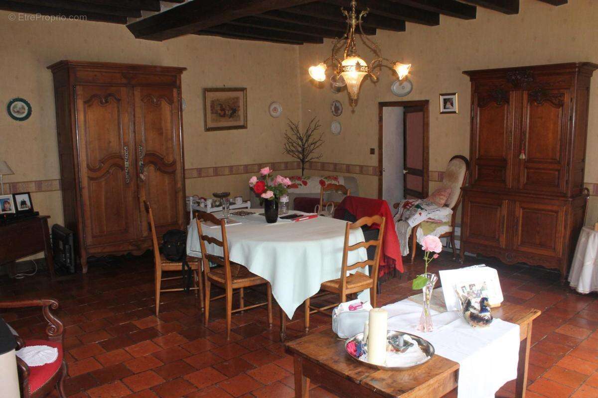 Maison à COULOMBIERS