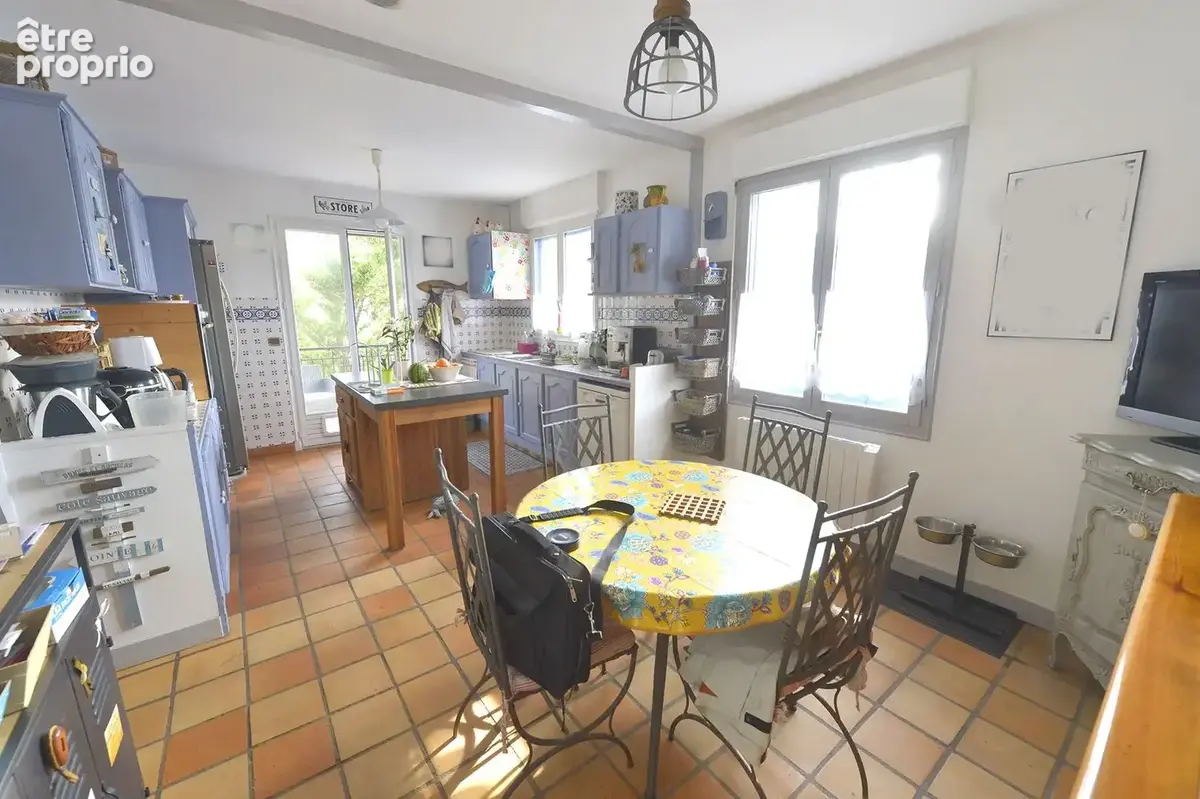 Maison 160 m² à Saint-Georges-De-Didonne  - photo 5